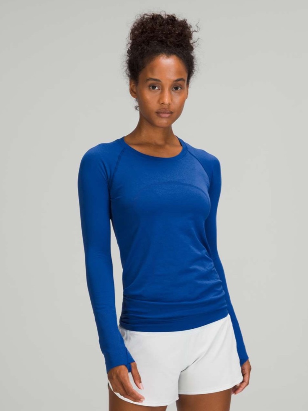 Lululemon Swiftly Tech Long Sleeve Shirt 2.0
Symphony Blue Size 14 Hip Length